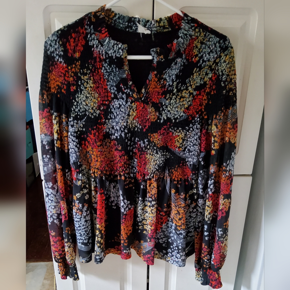 Akemi + Kin Chic Multicolor Floral Women's Blouse